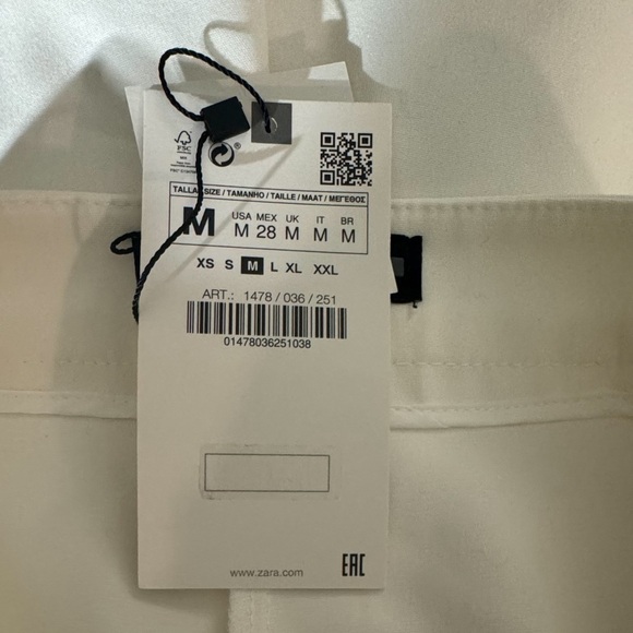 Zara high waisted button shorts  in ivory/cream color Size M - Picture 6 of 7